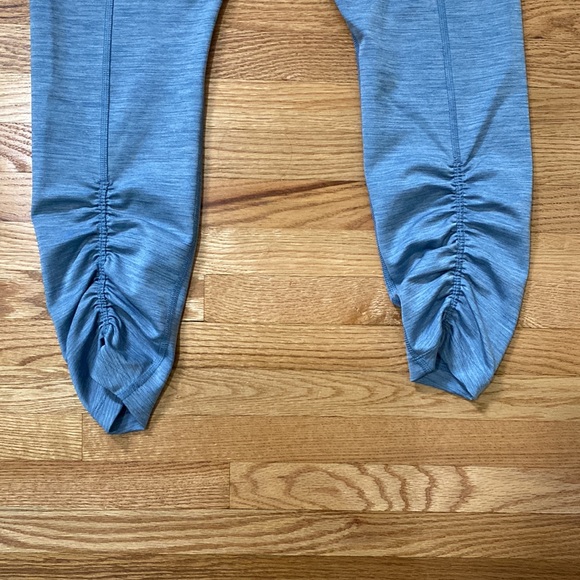 Nike Dri-fit Cropped Blue Workout Pants - Picture 4 of 7